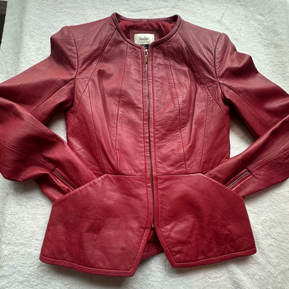Neiman Marcus Women's XS Red Leather Jacket - GORGEOUS with pockets! - Picture 3 of 8